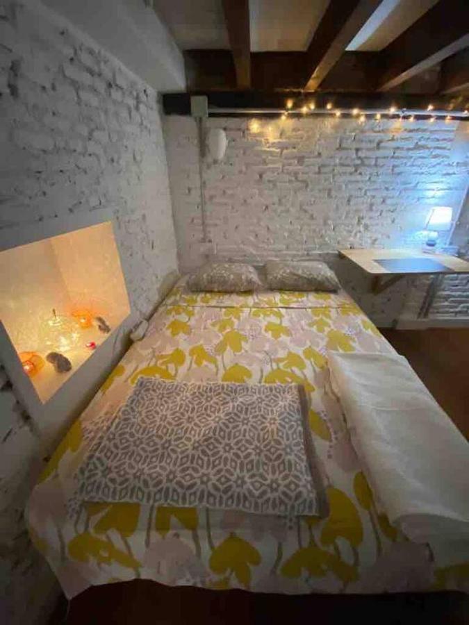Airbhouse Private Rooms & Apartments เซบีญา ภายนอก รูปภาพ