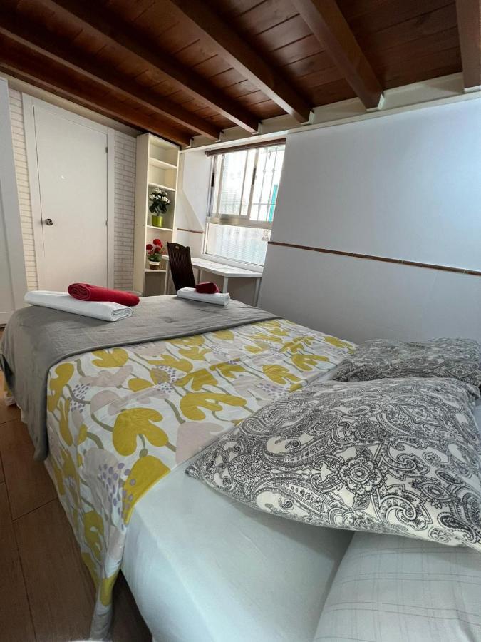 Airbhouse Private Rooms & Apartments เซบีญา ภายนอก รูปภาพ