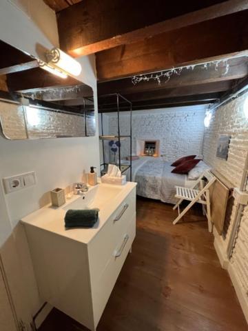 Airbhouse Private Rooms & Apartments เซบีญา ภายนอก รูปภาพ