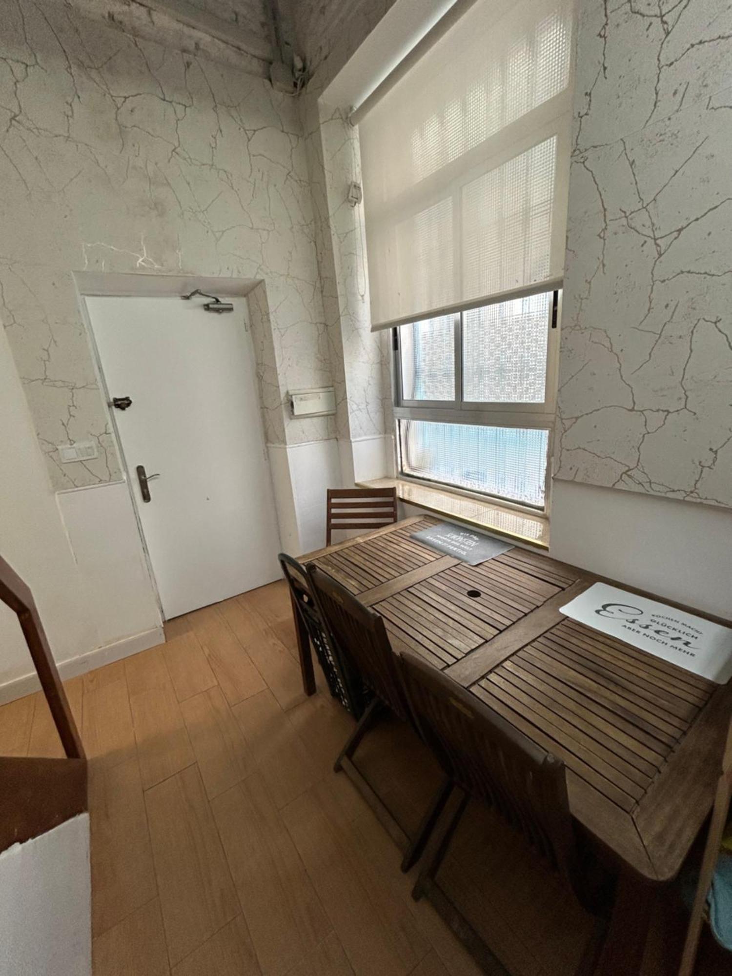 Airbhouse Private Rooms & Apartments เซบีญา ภายนอก รูปภาพ