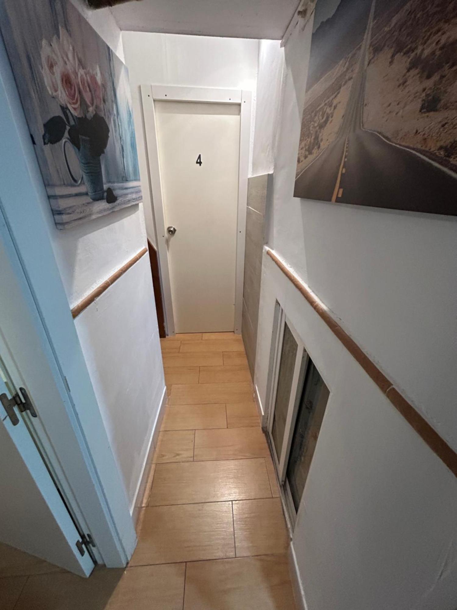 Airbhouse Private Rooms & Apartments เซบีญา ภายนอก รูปภาพ