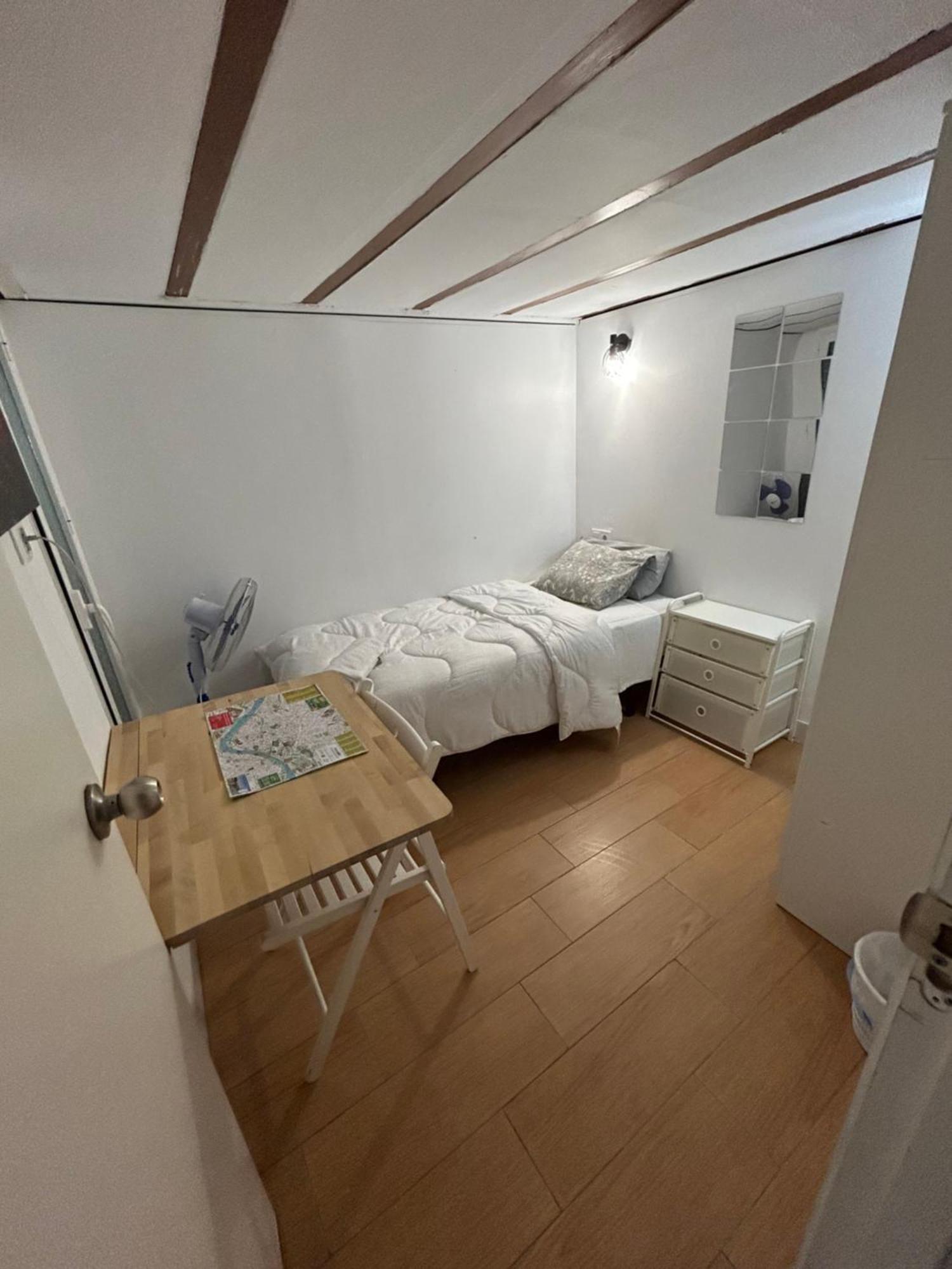 Airbhouse Private Rooms & Apartments เซบีญา ภายนอก รูปภาพ